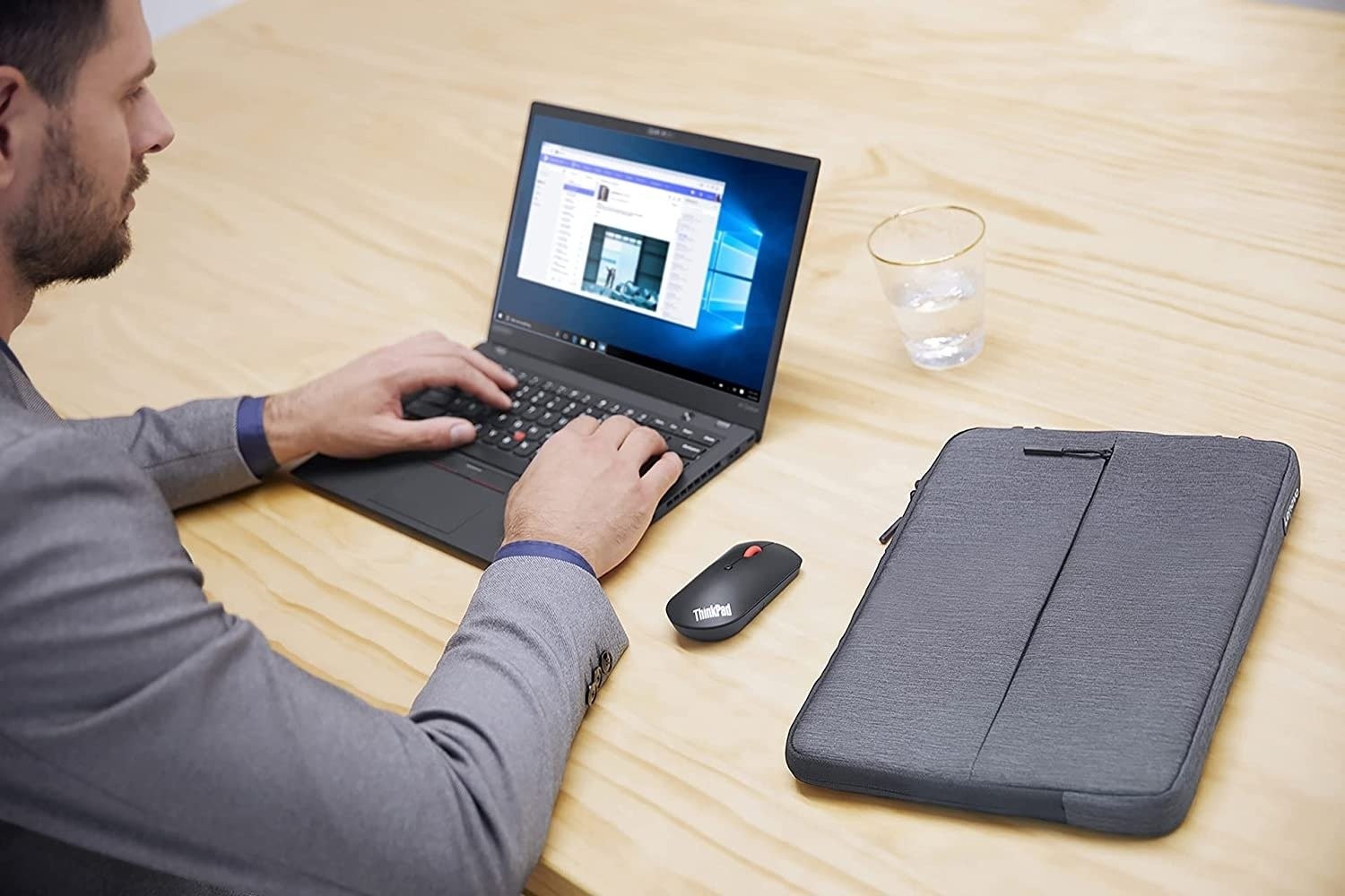 Чехол для ноутбука Lenovo Urban Sleeve 13 (GX40Z50940) фото