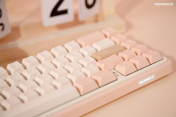 Клавиатура Varmilo Minilo VXT67 Gateron G Pro 2.0 Brown (A42A062E3A5A01A039) фото