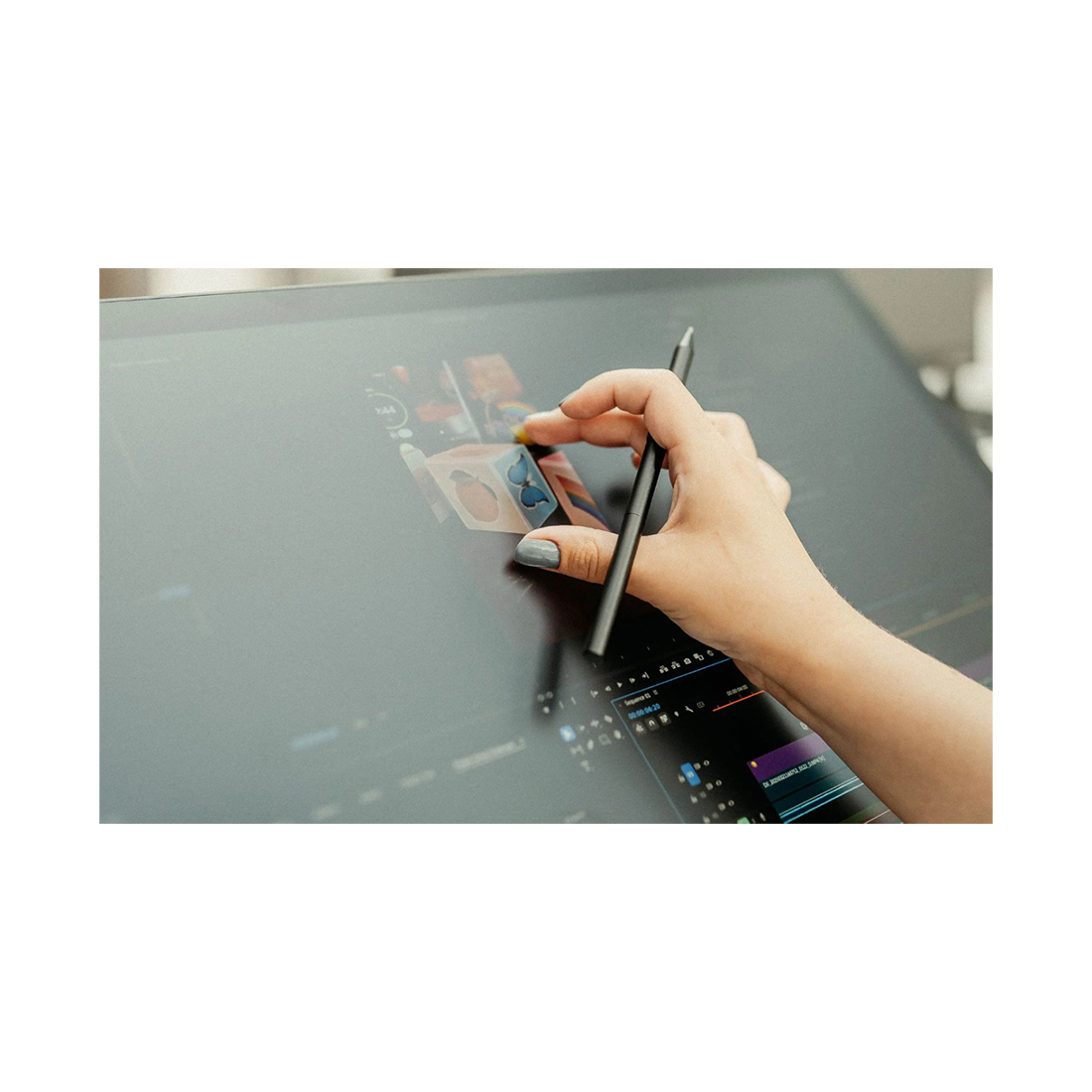 Графический планшет Wacom Cintiq 24 Touch (DTH246K0B) Чёрный фото