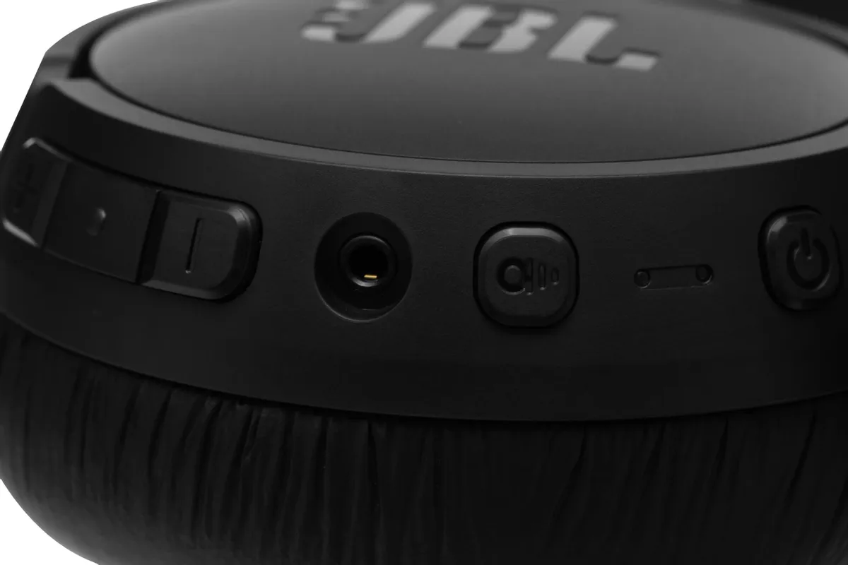 Беспроводные накладные наушники JBL Tune 670NC (JBLT670NCBLK) фото