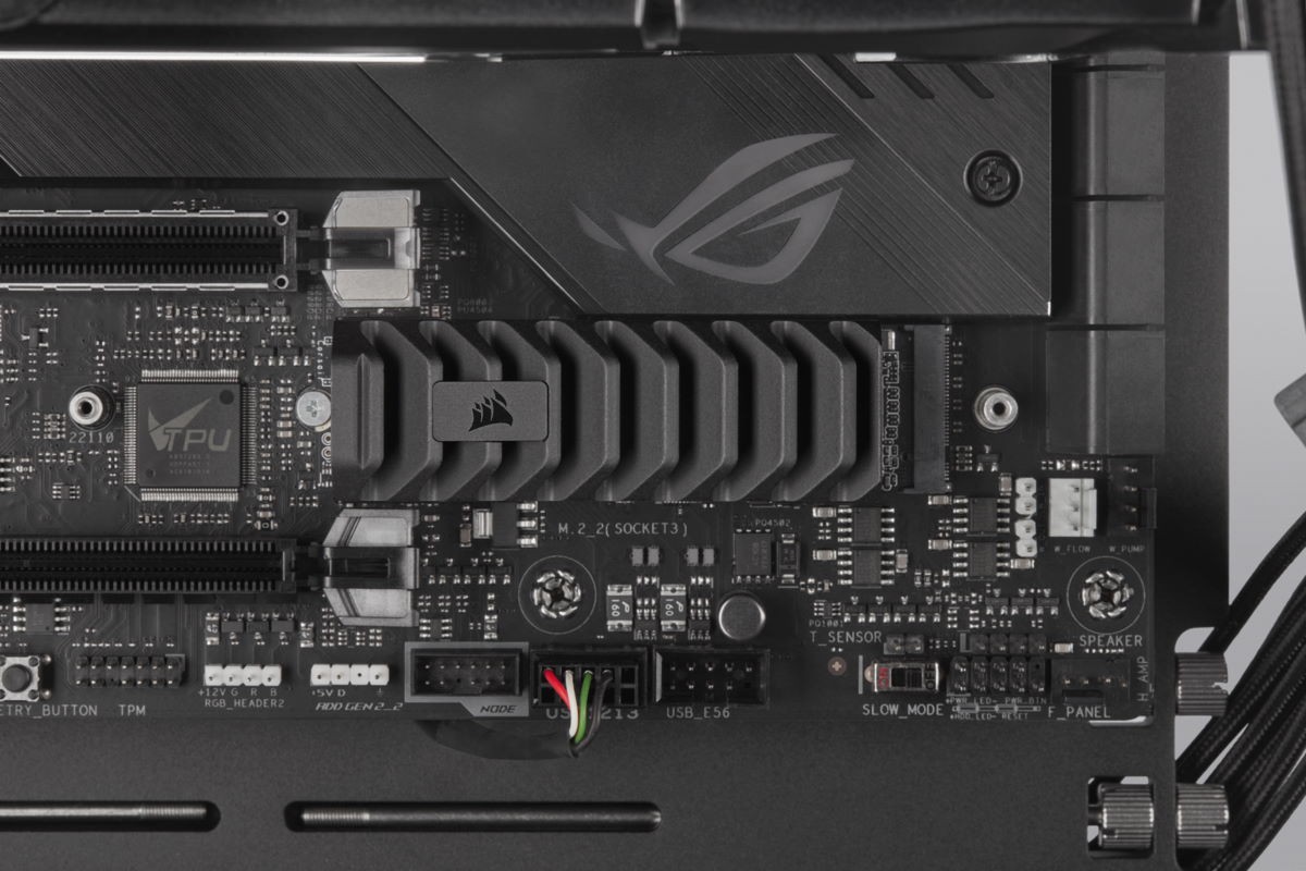 Твердотельный накопитель SSD M.2 PCIe Corsair MP600 PRO XT, 1 TB (CSSD-F1000GBMP600PXT) фото