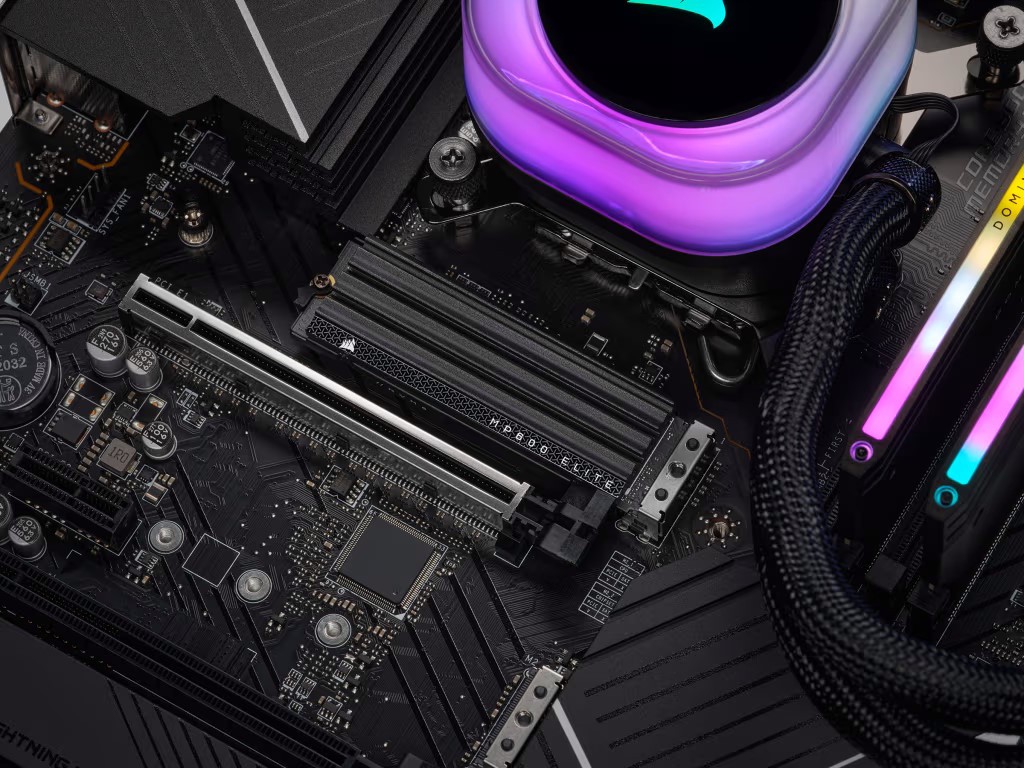 Твердотельный накопитель SSD Corsair MP600 Elite with Heatsink 1TB, M.2 (CSSD-F1000GBMP600EHS) фото