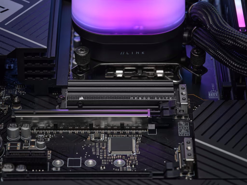 Твердотельный накопитель SSD Corsair MP600 Elite with Heatsink 1TB, M.2 (CSSD-F1000GBMP600EHS) фото