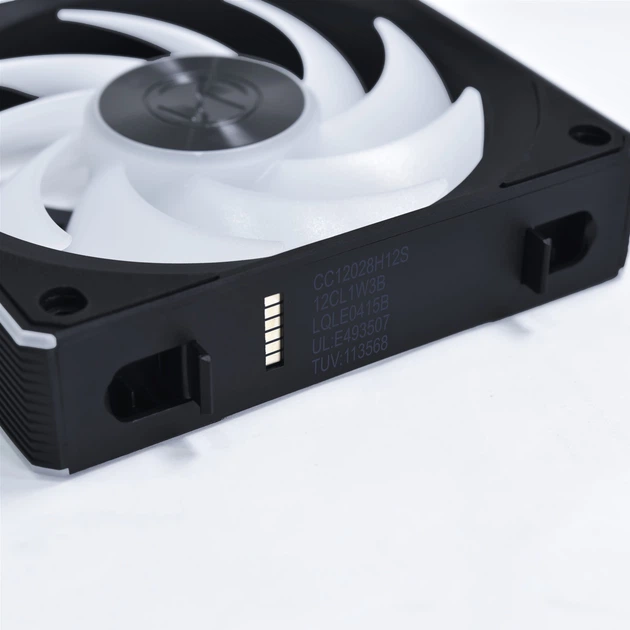 Вентилятор для корпуса Lian Li Uni Fan CL120 Wireless 3-pack Black (G99.12CL1W3B.00) фото