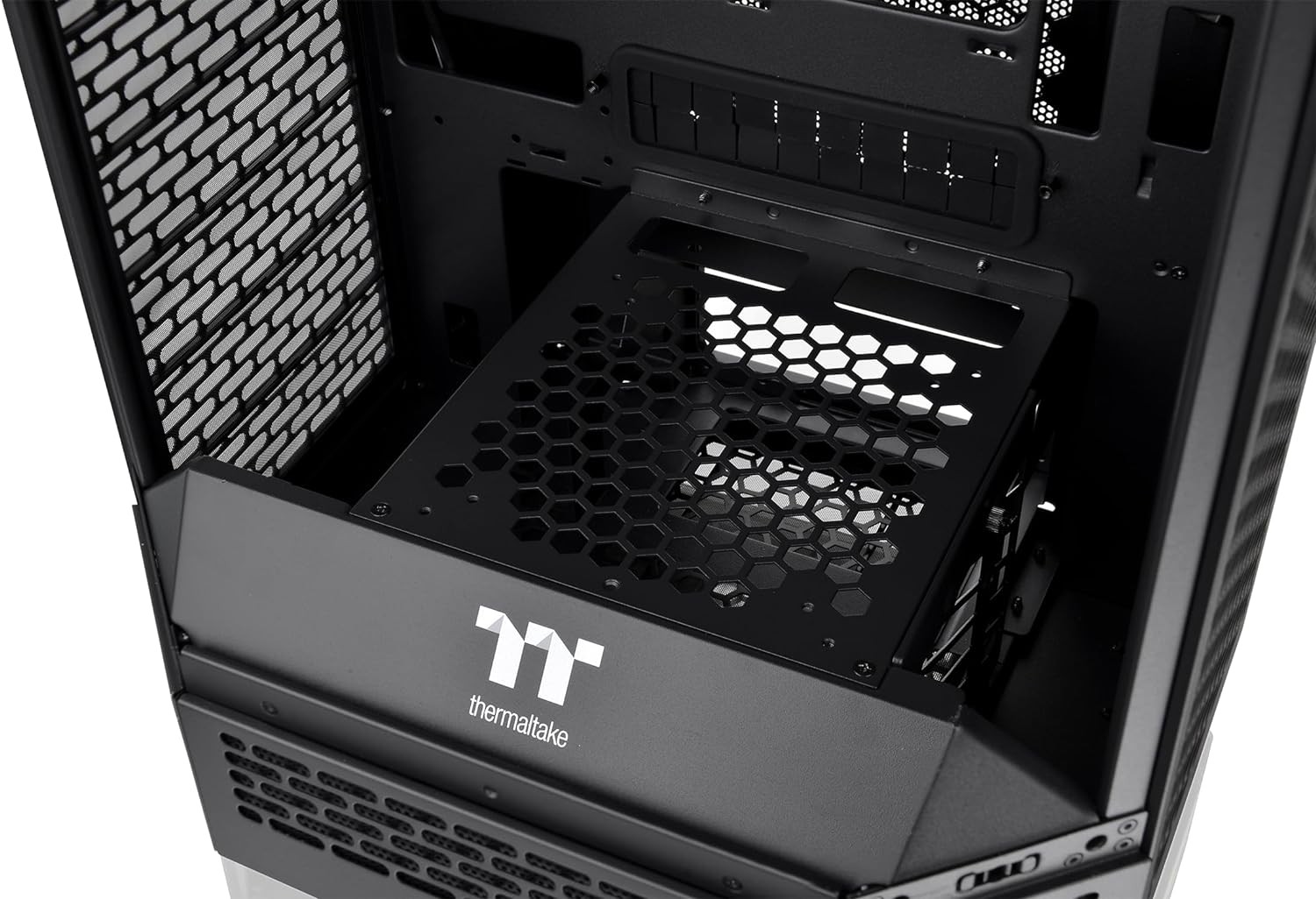 Компьютерный корпус Thermaltake The Tower 300 - Black (CA-1Y4-00S1WN-00) фото