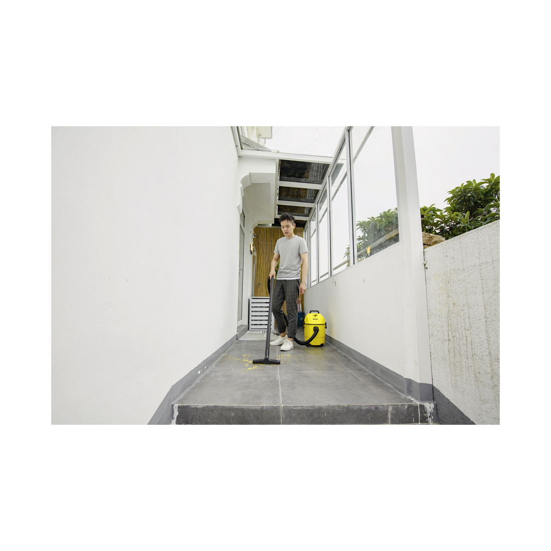 Пылесос хозяйственный KARCHER WD 1 Classic (1.628-411.0) фото