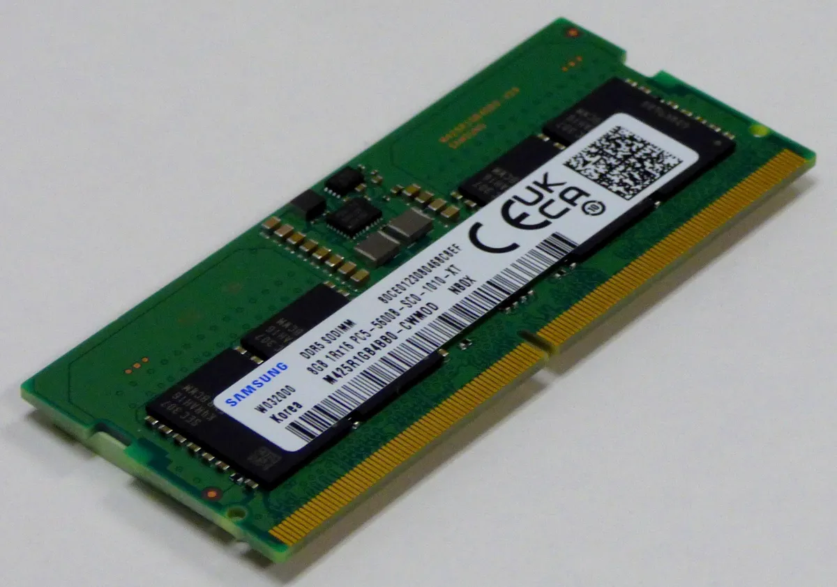 картинка Оперативная память для ноутбука  8GB DDR5 5600MHz Samsung SO-DIMM (M425R1GB4BB0-CWMOD) от магазина itmag.kz