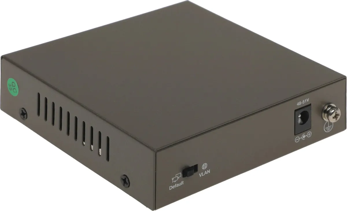 PoE-коммутатор Tenda TEG1105P-4-63W (TEG1105P-4-63W) фото